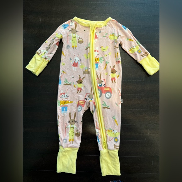 Little Sleepies Easter 2023 Newborn Zippie - Picture 1 of 5